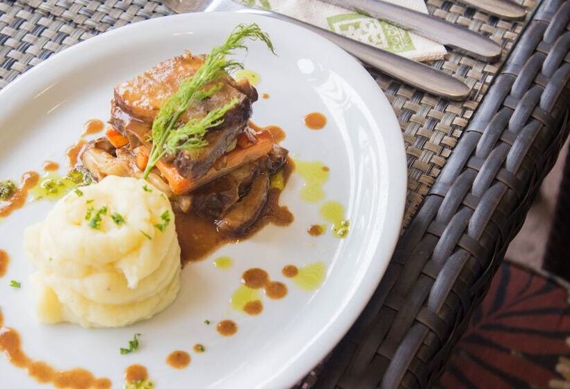 هتل The Cocoon Boutique