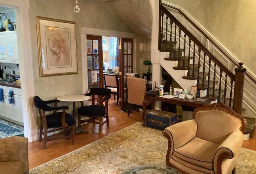 هتل The Villa Toscana