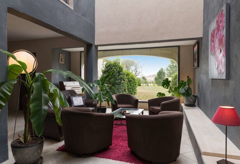 בית מלון כפרי Val Baussenc, The Originals Relais