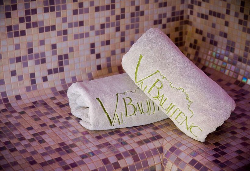 فندق Val Baussenc, The Originals Relais
