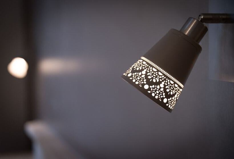 בית מלון כפרי Val Baussenc, The Originals Relais