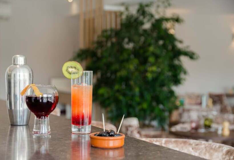 בית מלון כפרי Val Baussenc, The Originals Relais