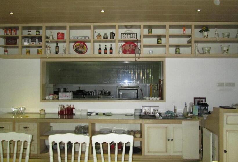 Vio Hotel Cimanuk Bandung