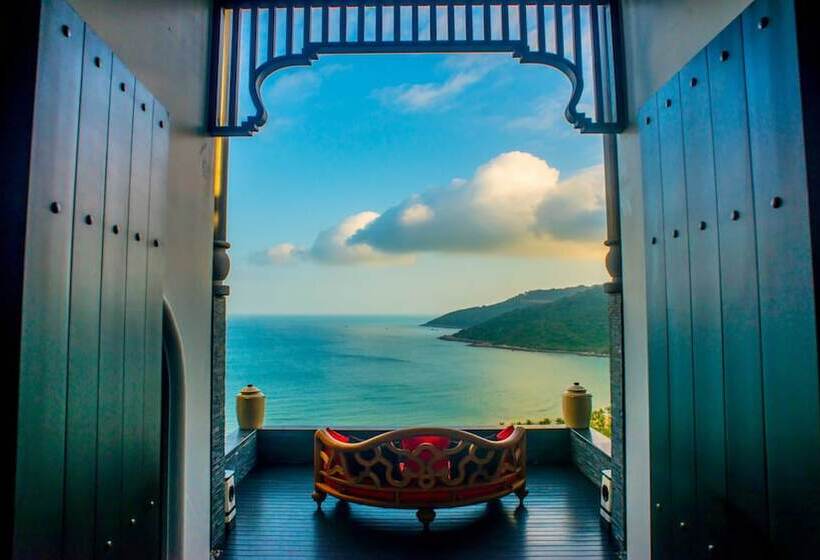 Intercontinental Danang Sun Peninsula Resort, An Ihg