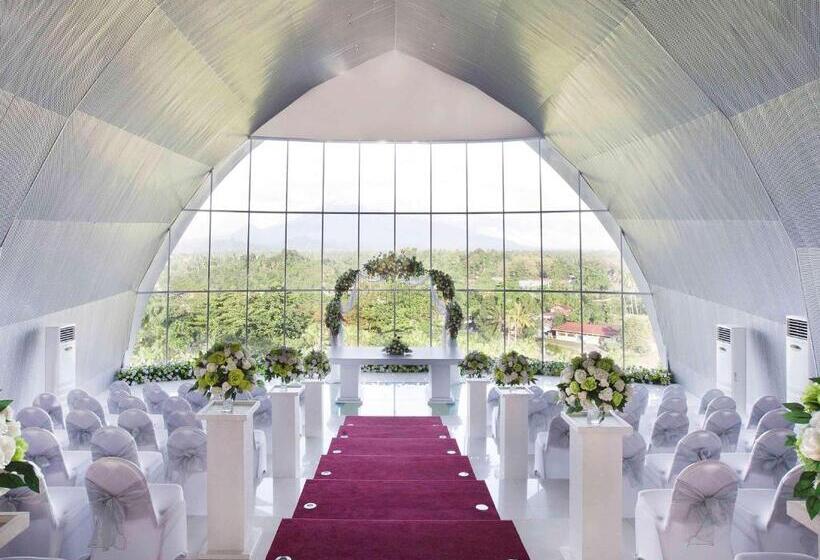 Novotel Manado Golf Resort & Convention Center