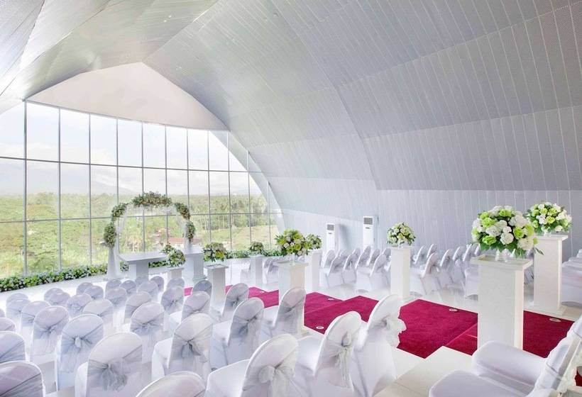 Novotel Manado Golf Resort & Convention Center