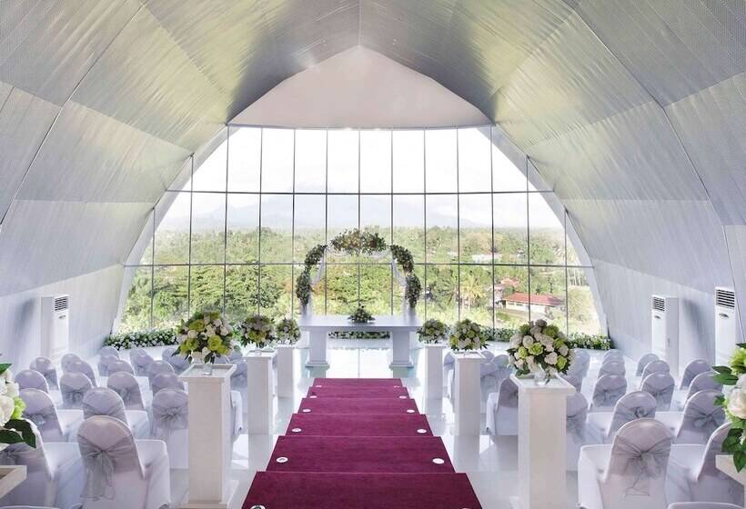 Novotel Manado Golf Resort & Convention Center