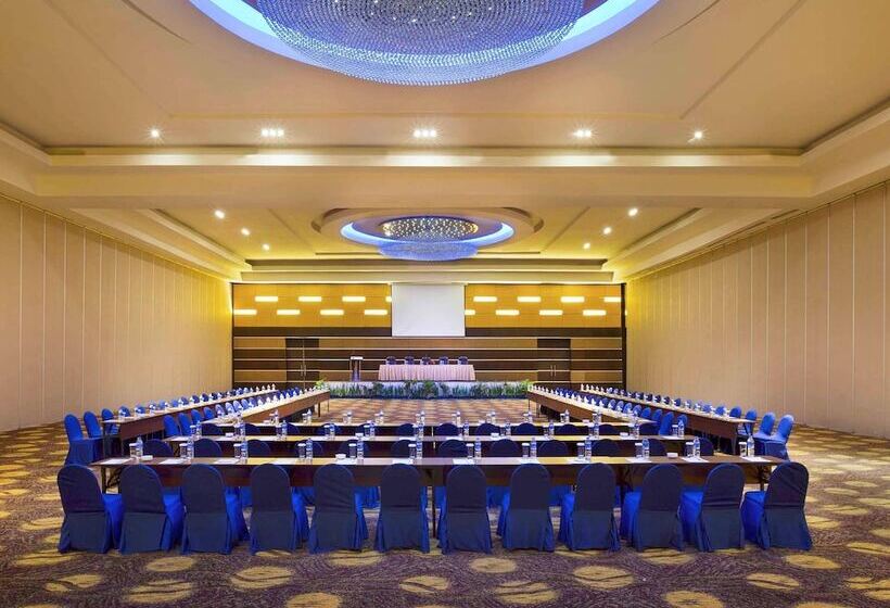 Novotel Manado Golf Resort & Convention Center