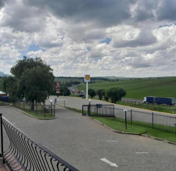 Protea Hotel By Marriott Harrismith Montrose