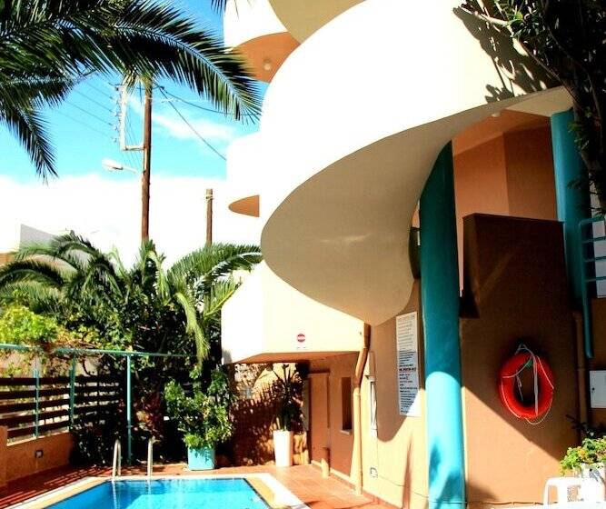 Seafalios Apartments