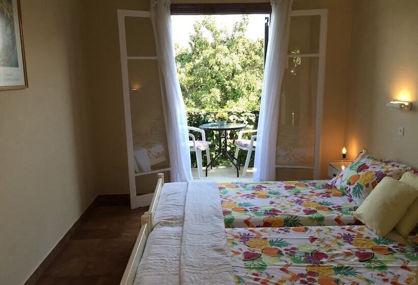 The Mayflower Studios & Apartments