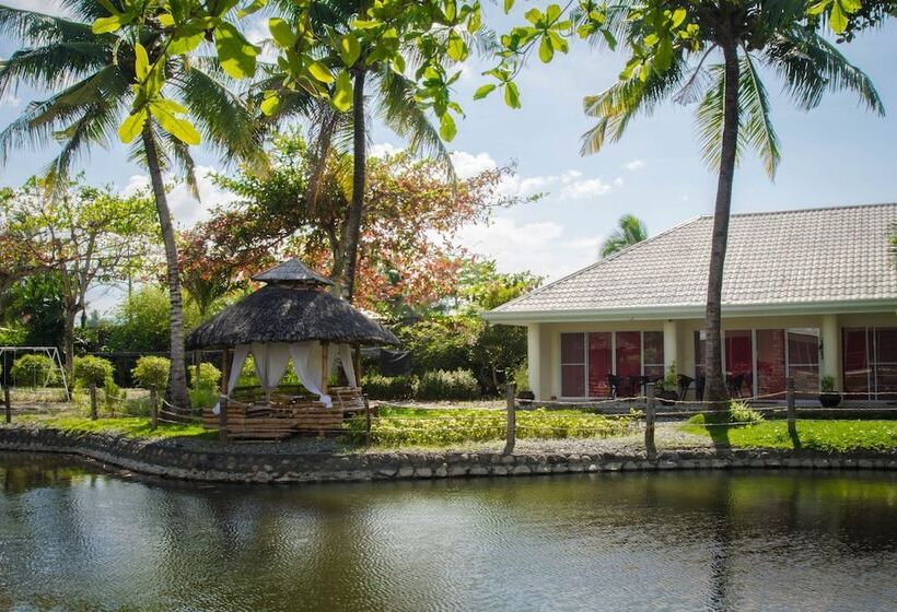 Almont Inland Resort