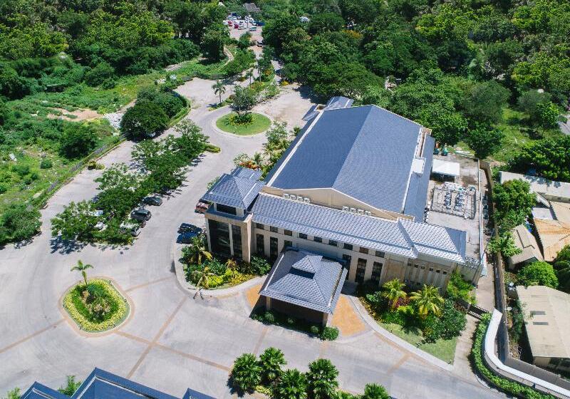 Henann Resort Alona Beach