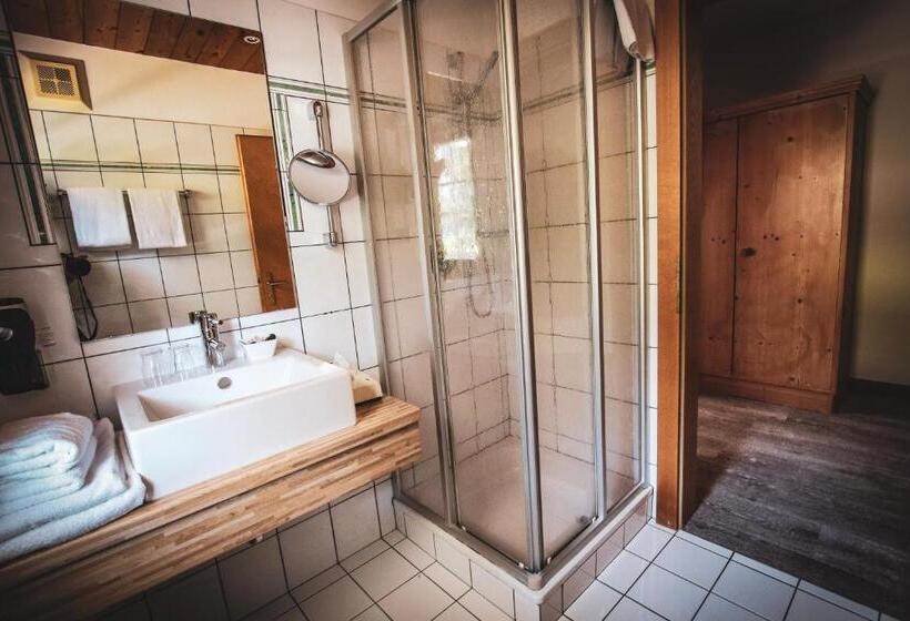 ホテル Active By Leitner S