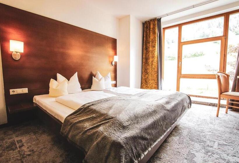 ホテル Active By Leitner S