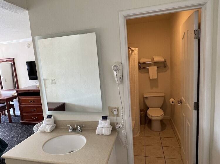 בית מלון כפרי Americas Best Value Inn Hanford