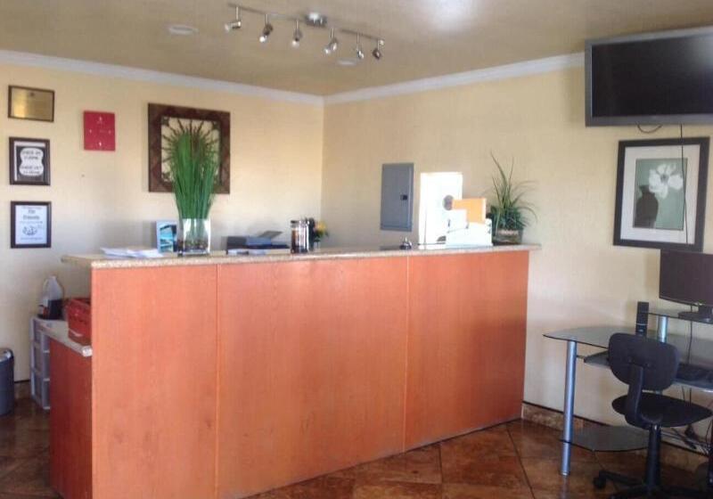 בית מלון כפרי Americas Best Value Inn Hanford