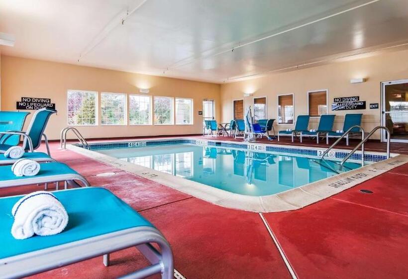 호텔 Comfort Inn & Suites