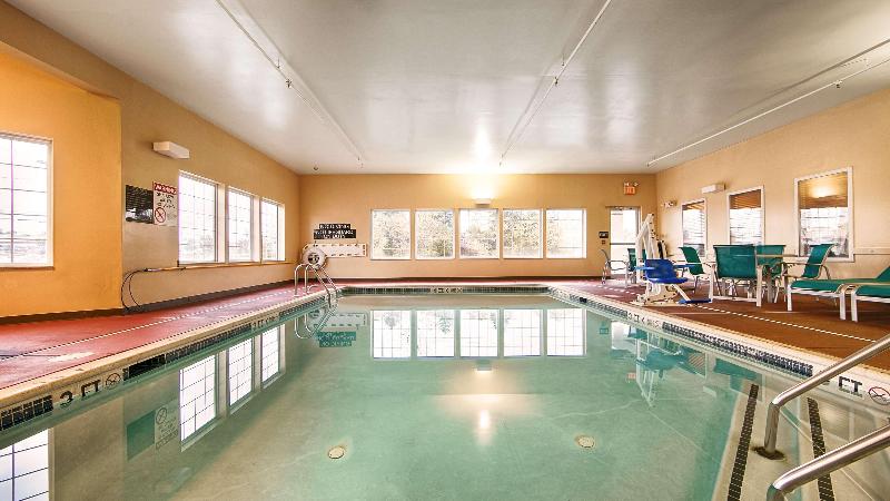 호텔 Comfort Inn & Suites