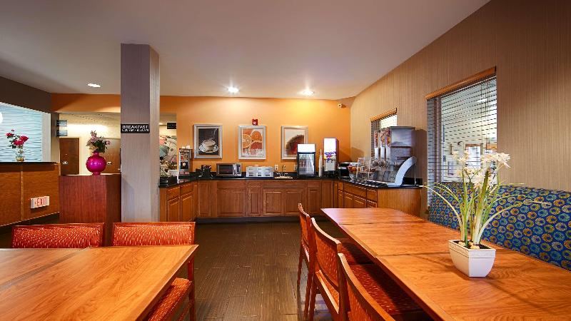 호텔 Comfort Inn & Suites