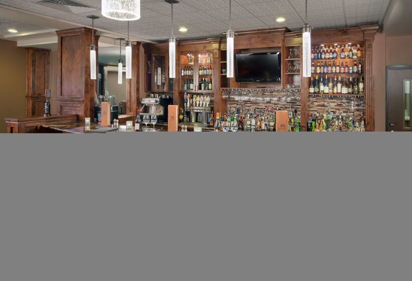 בית מלון כפרי Best Western Premier Ivy Inn & Suites