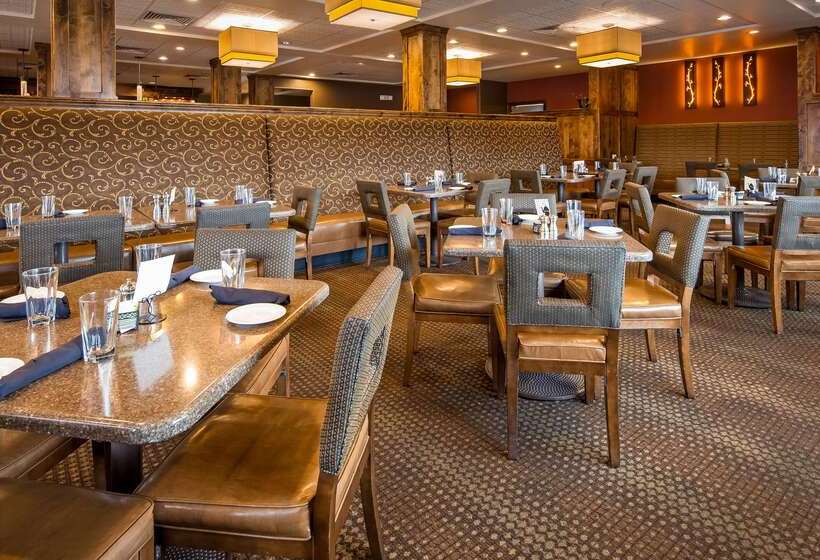 בית מלון כפרי Best Western Premier Ivy Inn & Suites