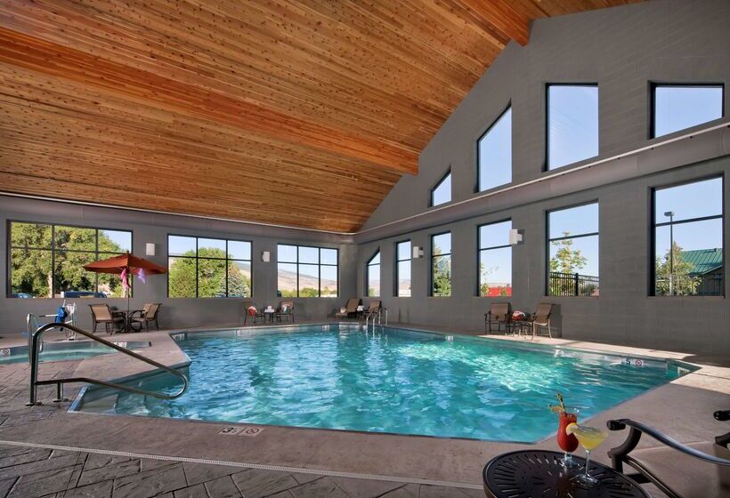 בית מלון כפרי Best Western Premier Ivy Inn & Suites