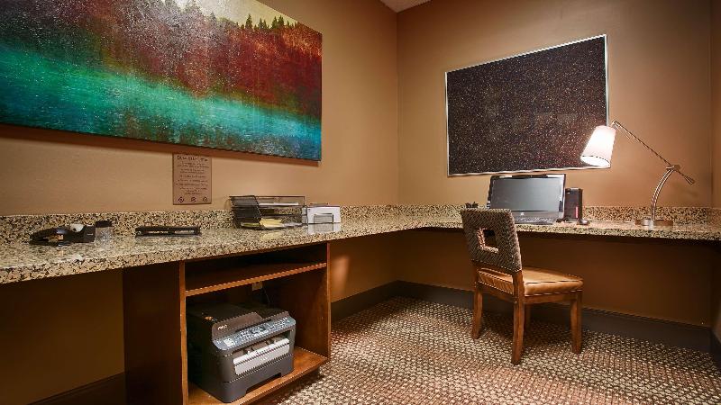 בית מלון כפרי Best Western Premier Ivy Inn & Suites