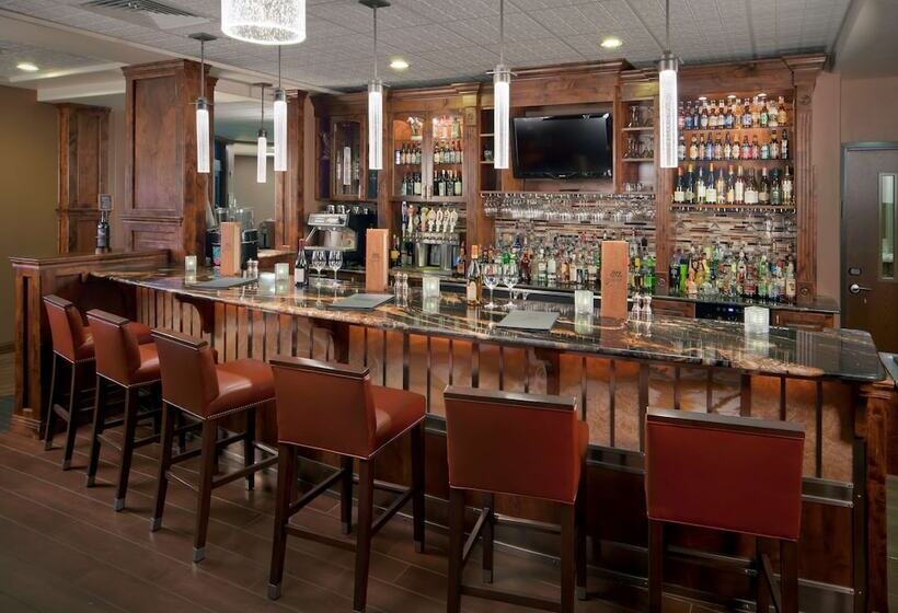 בית מלון כפרי Best Western Premier Ivy Inn & Suites