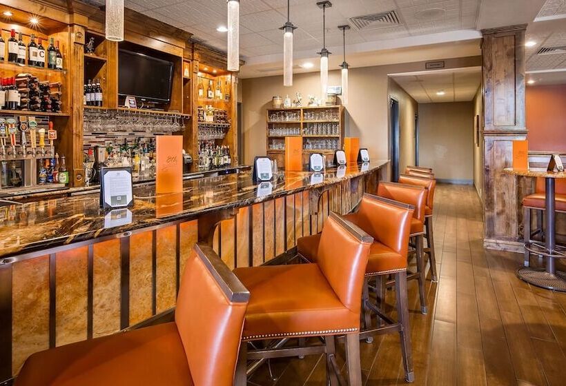 בית מלון כפרי Best Western Premier Ivy Inn & Suites