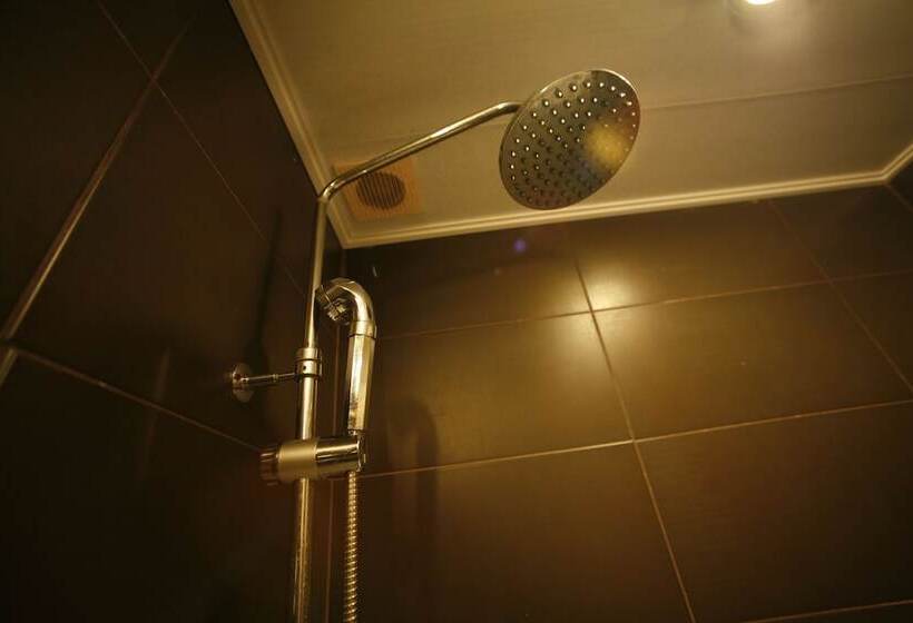 Отель Biz Jongno Insadong