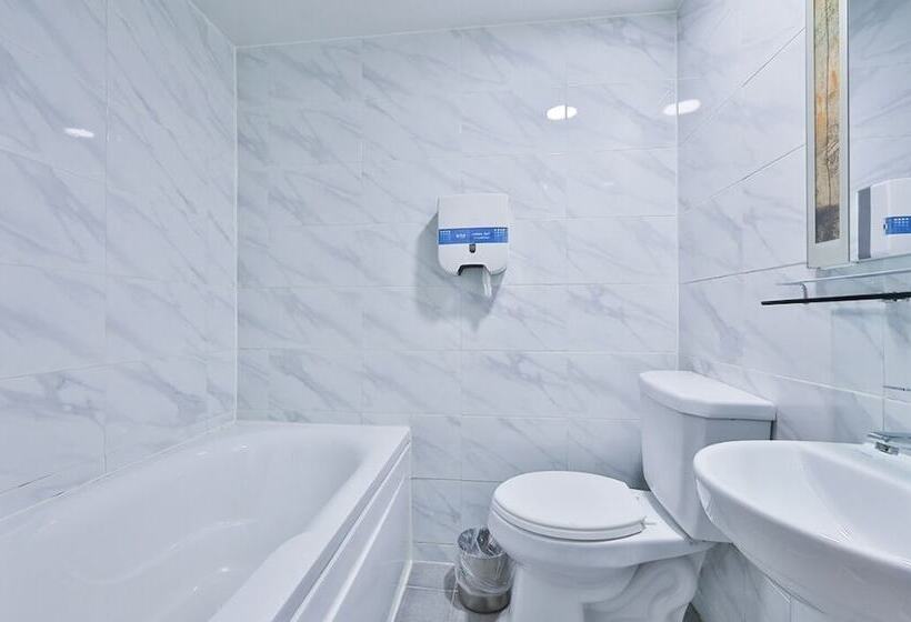 Отель Biz Jongno Insadong