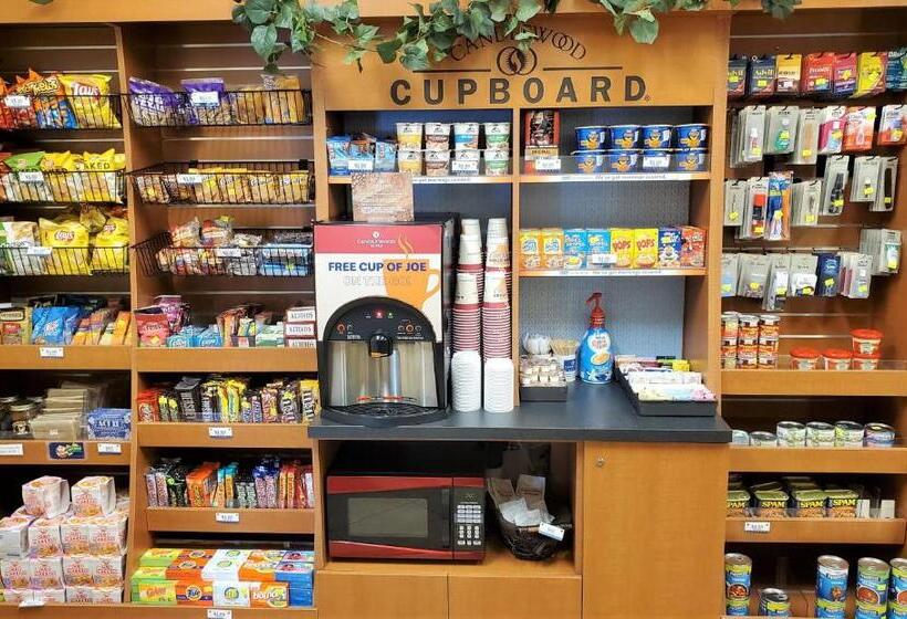 ホテル Candlewood Suites Fayetteville, An Ihg