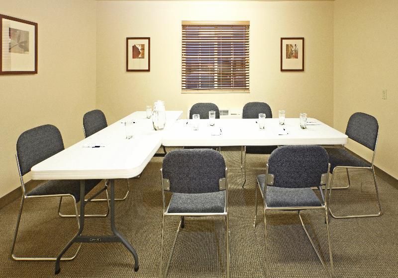 فندق Candlewood Suites Fayetteville, An Ihg