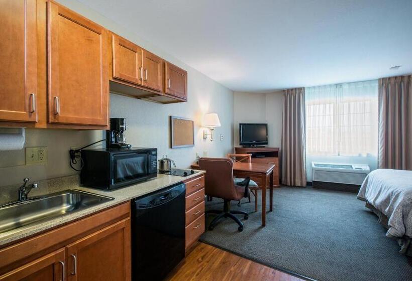 Отель Candlewood Suites Indianapolis Northwest, An Ihg
