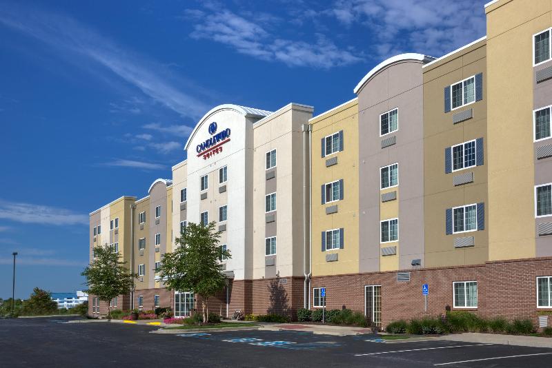 Отель Candlewood Suites Indianapolis Northwest, An Ihg