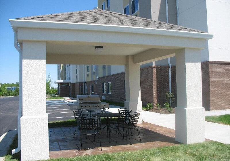 Отель Candlewood Suites Indianapolis Northwest, An Ihg