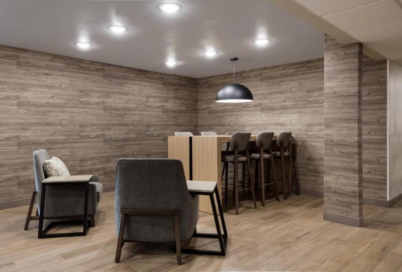 هتل Candlewood Suites Lafayette   River Ranch, An Ihg