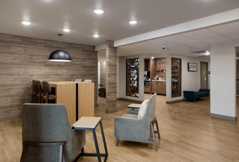 בית מלון כפרי Candlewood Suites Lafayette   River Ranch, An Ihg