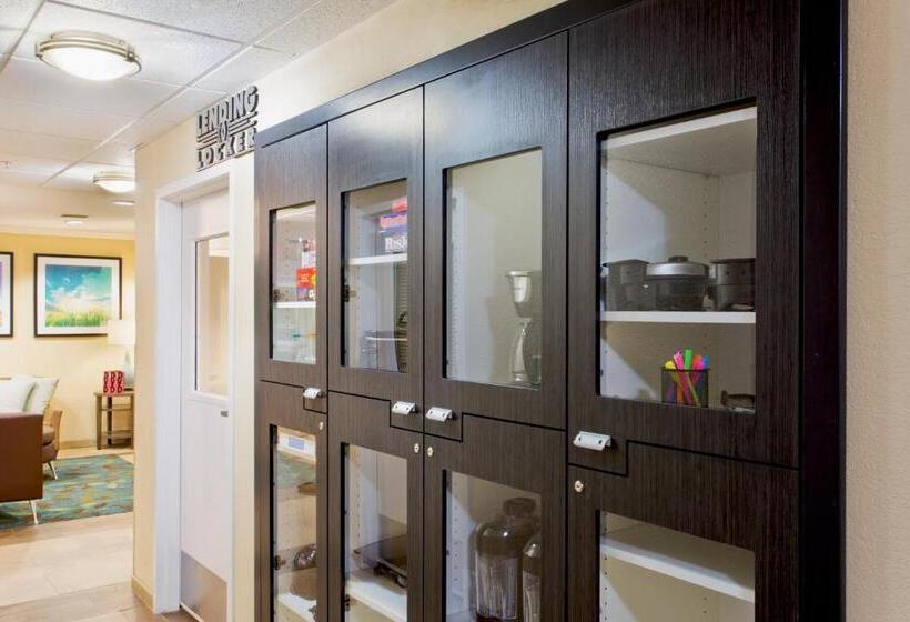 فندق Candlewood Suites Medford, An Ihg