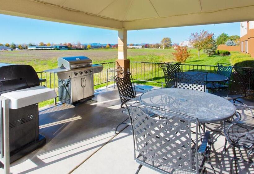 فندق Candlewood Suites Medford, An Ihg