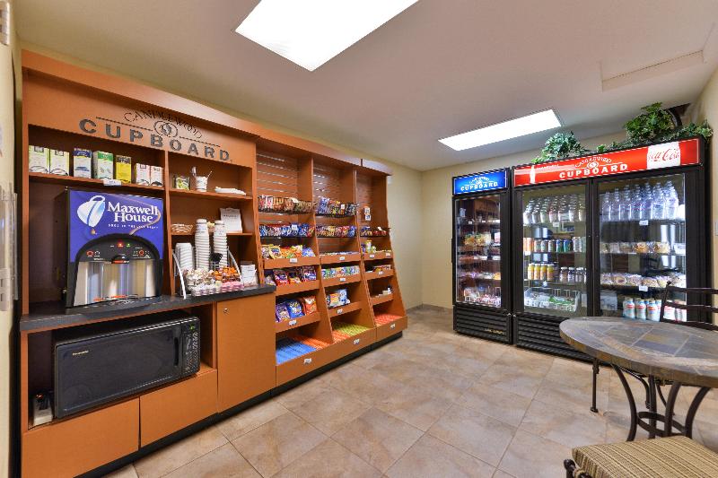 Отель Candlewood Suites San Diego, An Ihg