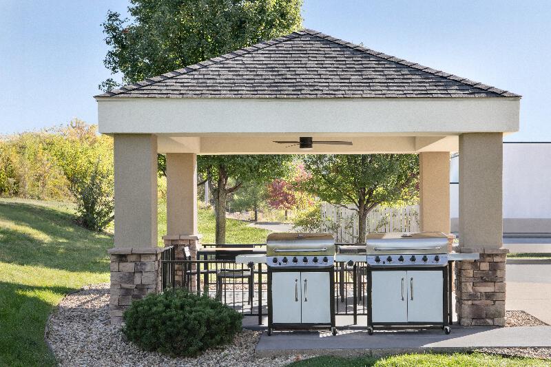 Отель Candlewood Suites Springfield North By Ihg