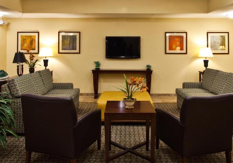 בית מלון כפרי Candlewood Suites Tallahassee, An Ihg