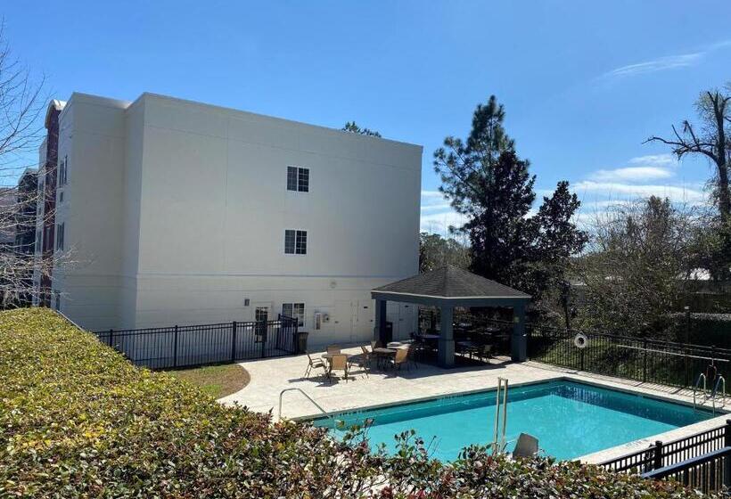 בית מלון כפרי Candlewood Suites Tallahassee, An Ihg