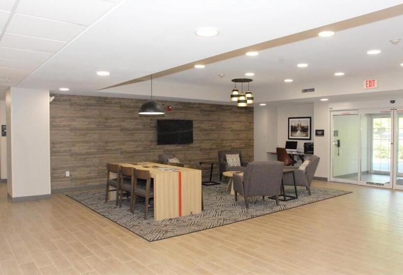 בית מלון כפרי Candlewood Suites Tallahassee, An Ihg