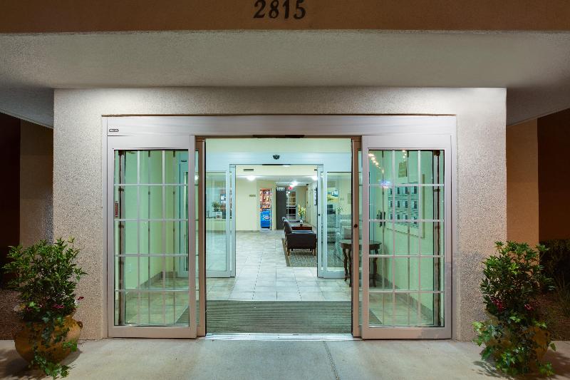 בית מלון כפרי Candlewood Suites Tallahassee, An Ihg