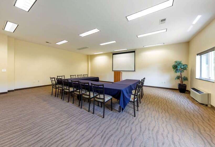 هتل Comfort Inn Near University