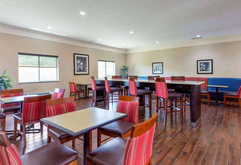 호텔 Comfort Inn Near University