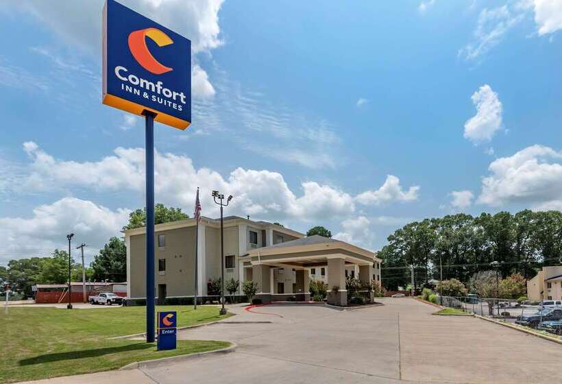 هتل Comfort Inn & Suites El Dorado